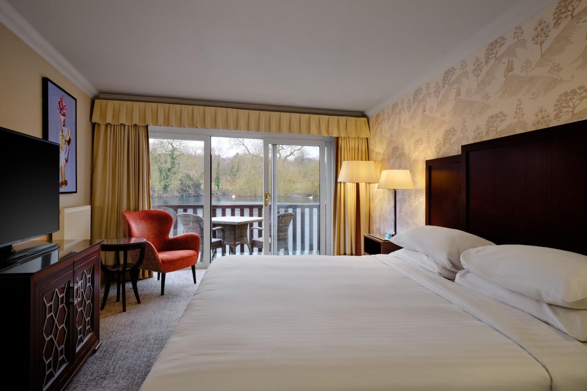 Delta Hotels By Marriott St Pierre Country Club Mathern Exterior foto