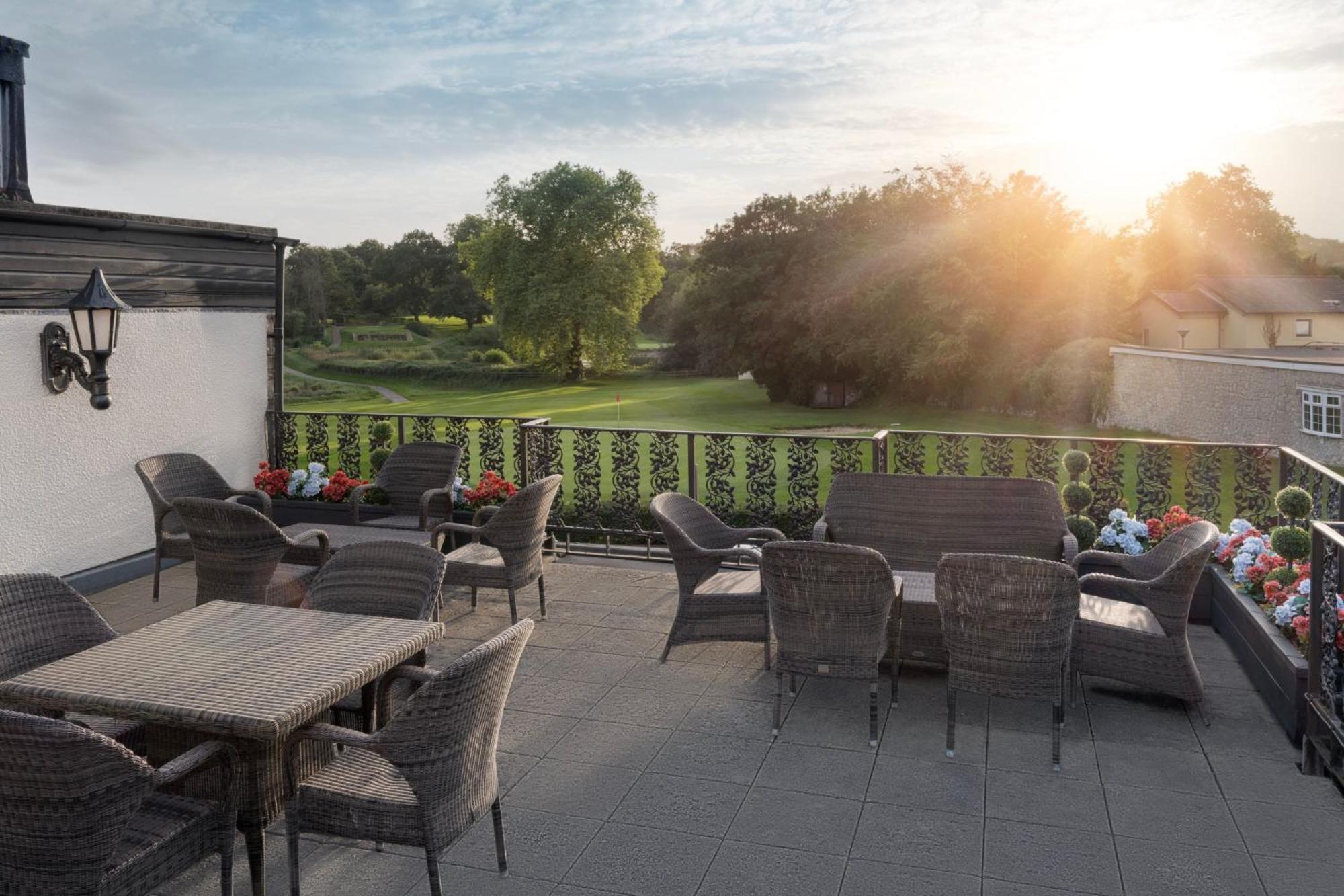 Delta Hotels By Marriott St Pierre Country Club Mathern Exterior foto