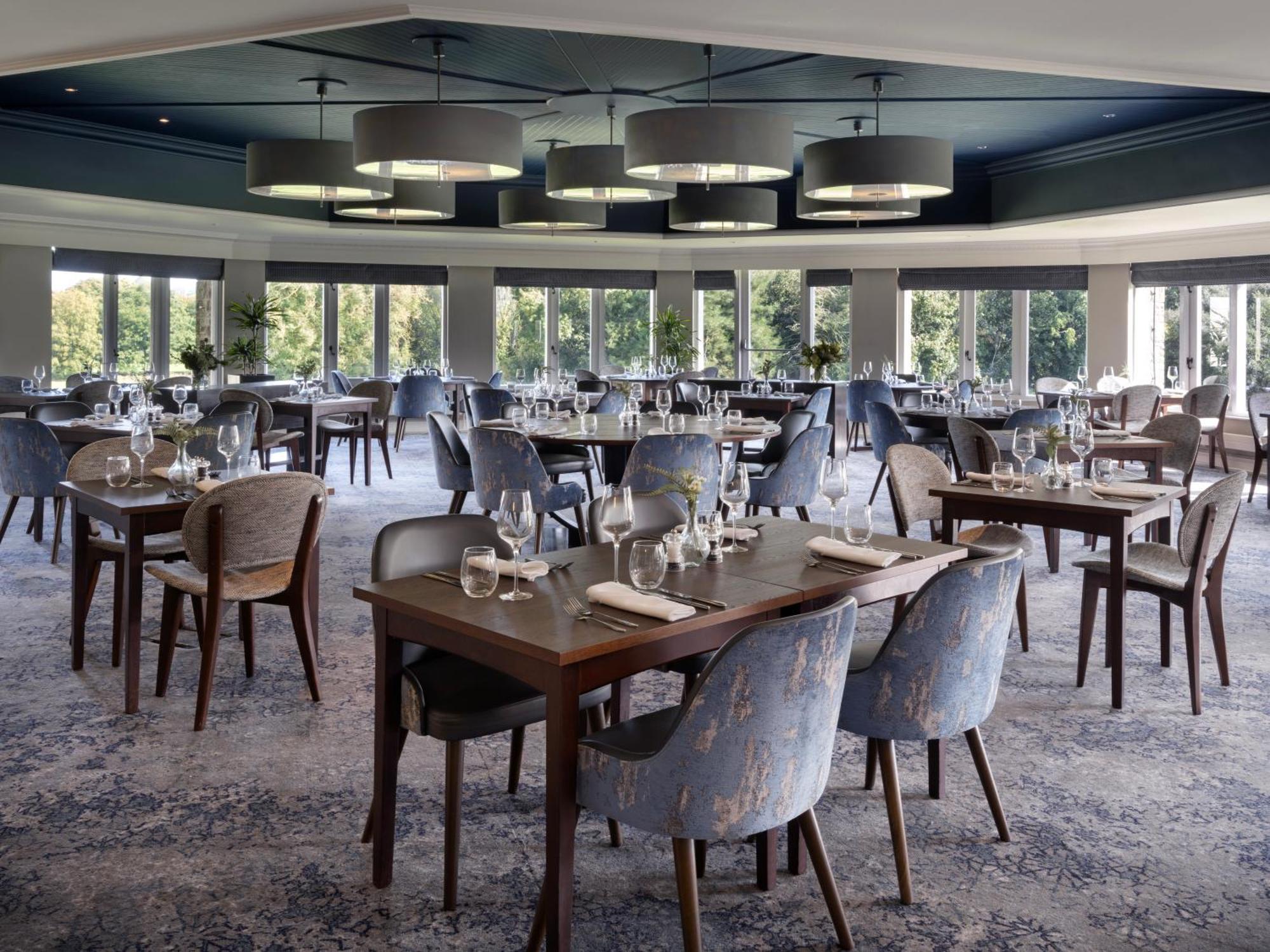 Delta Hotels By Marriott St Pierre Country Club Mathern Exterior foto