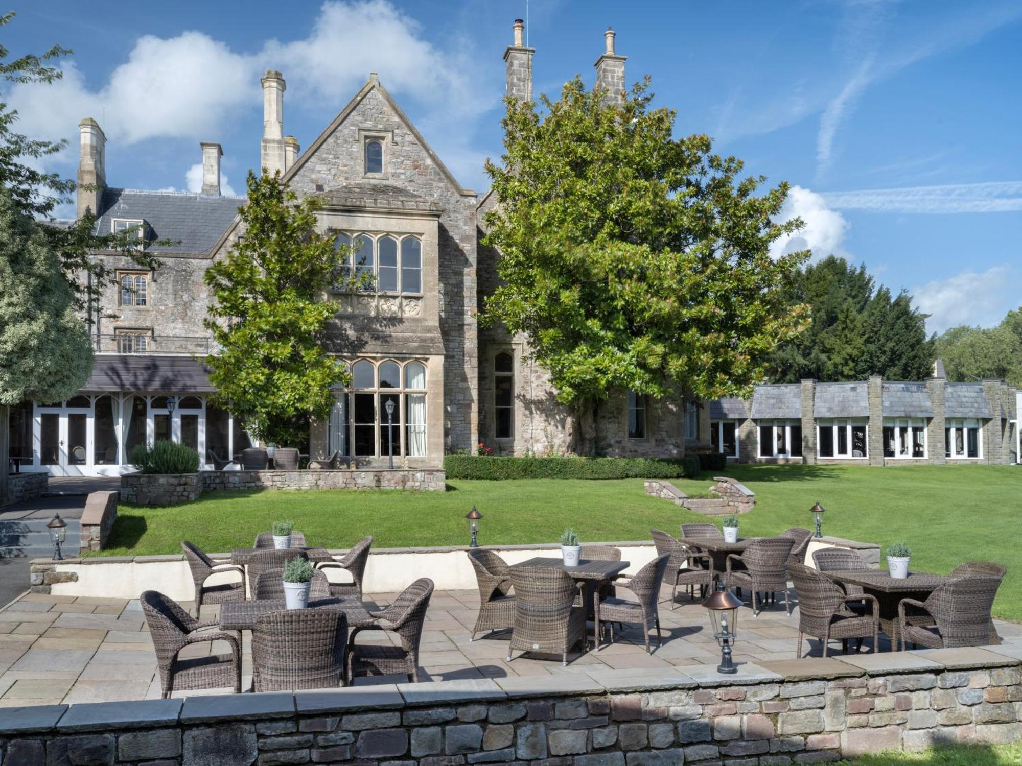 Delta Hotels By Marriott St Pierre Country Club Mathern Exterior foto