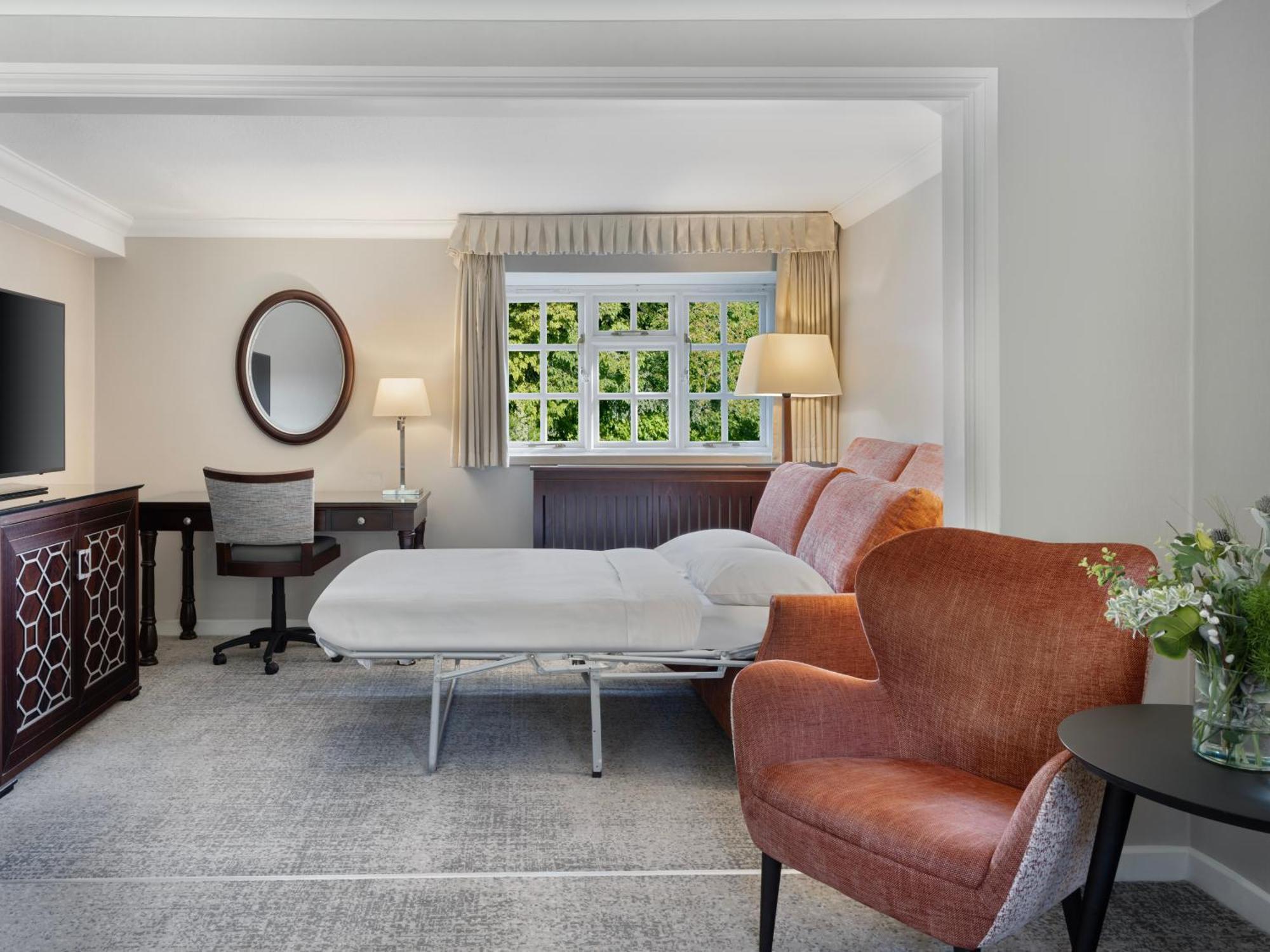 Delta Hotels By Marriott St Pierre Country Club Mathern Exterior foto