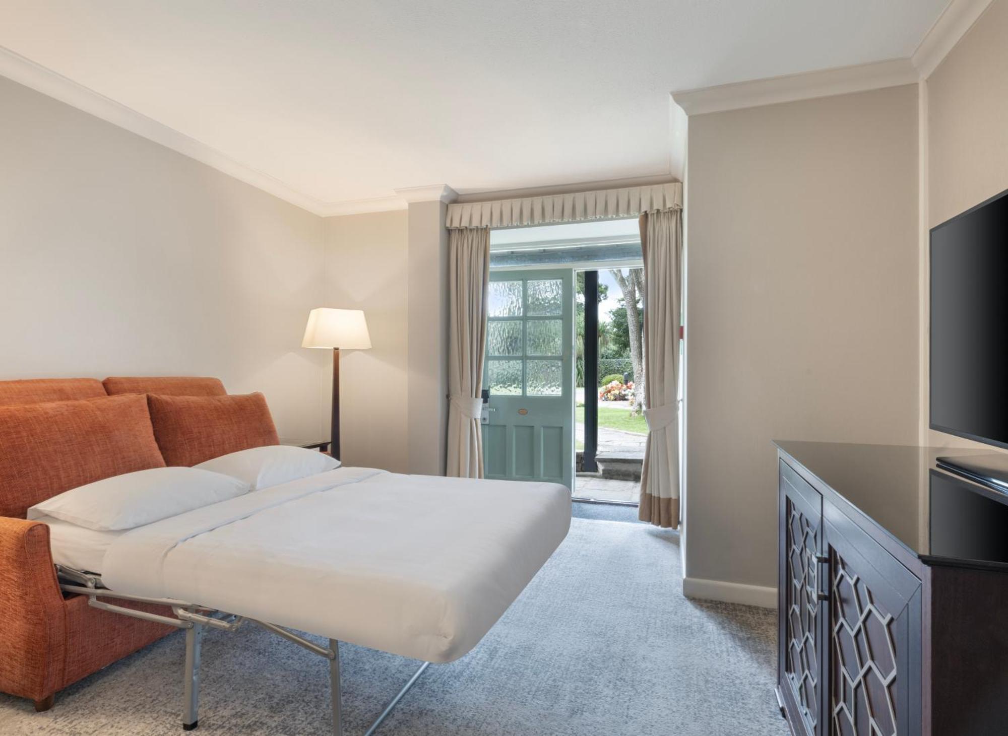 Delta Hotels By Marriott St Pierre Country Club Mathern Exterior foto