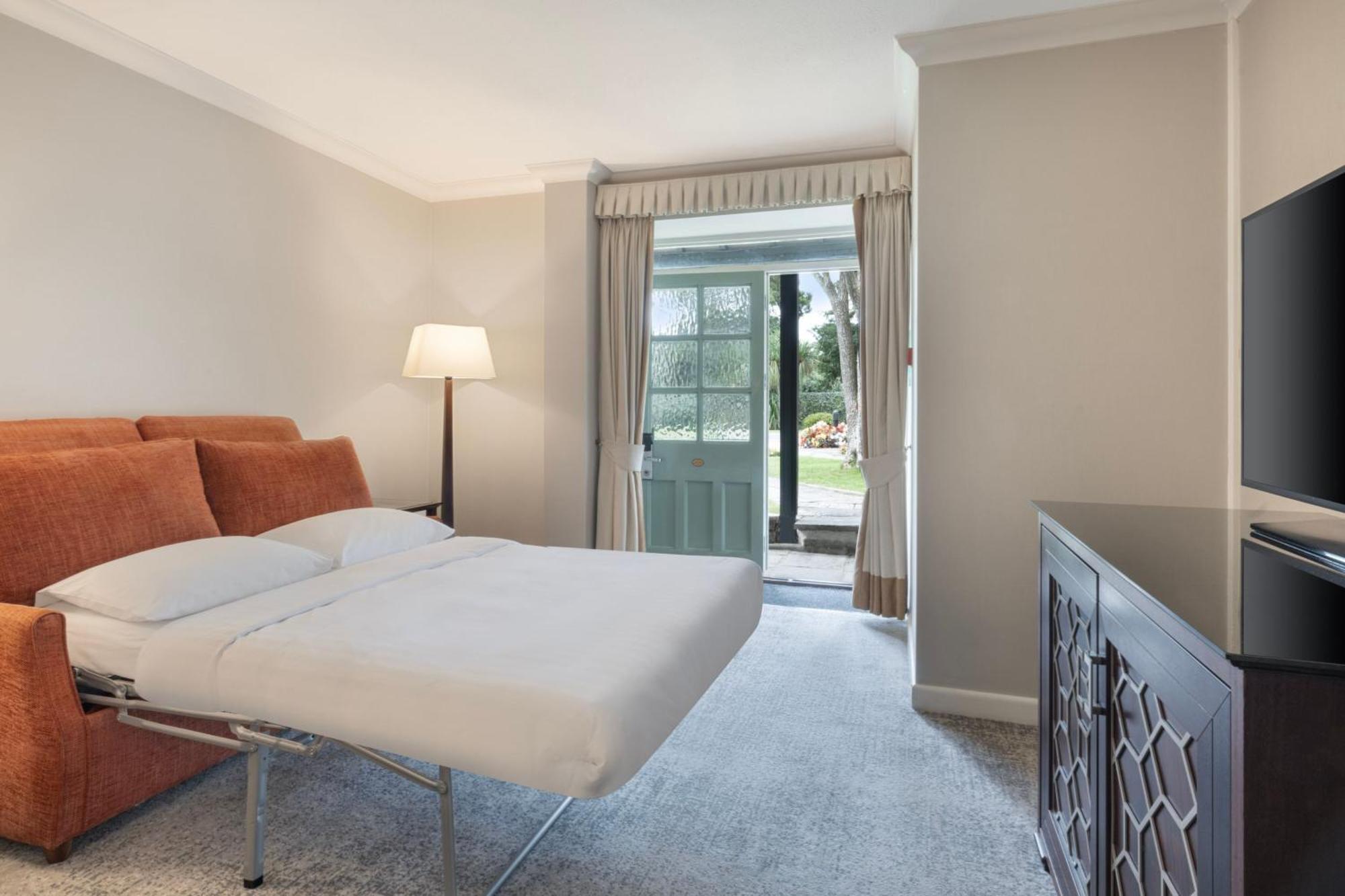 Delta Hotels By Marriott St Pierre Country Club Mathern Exterior foto
