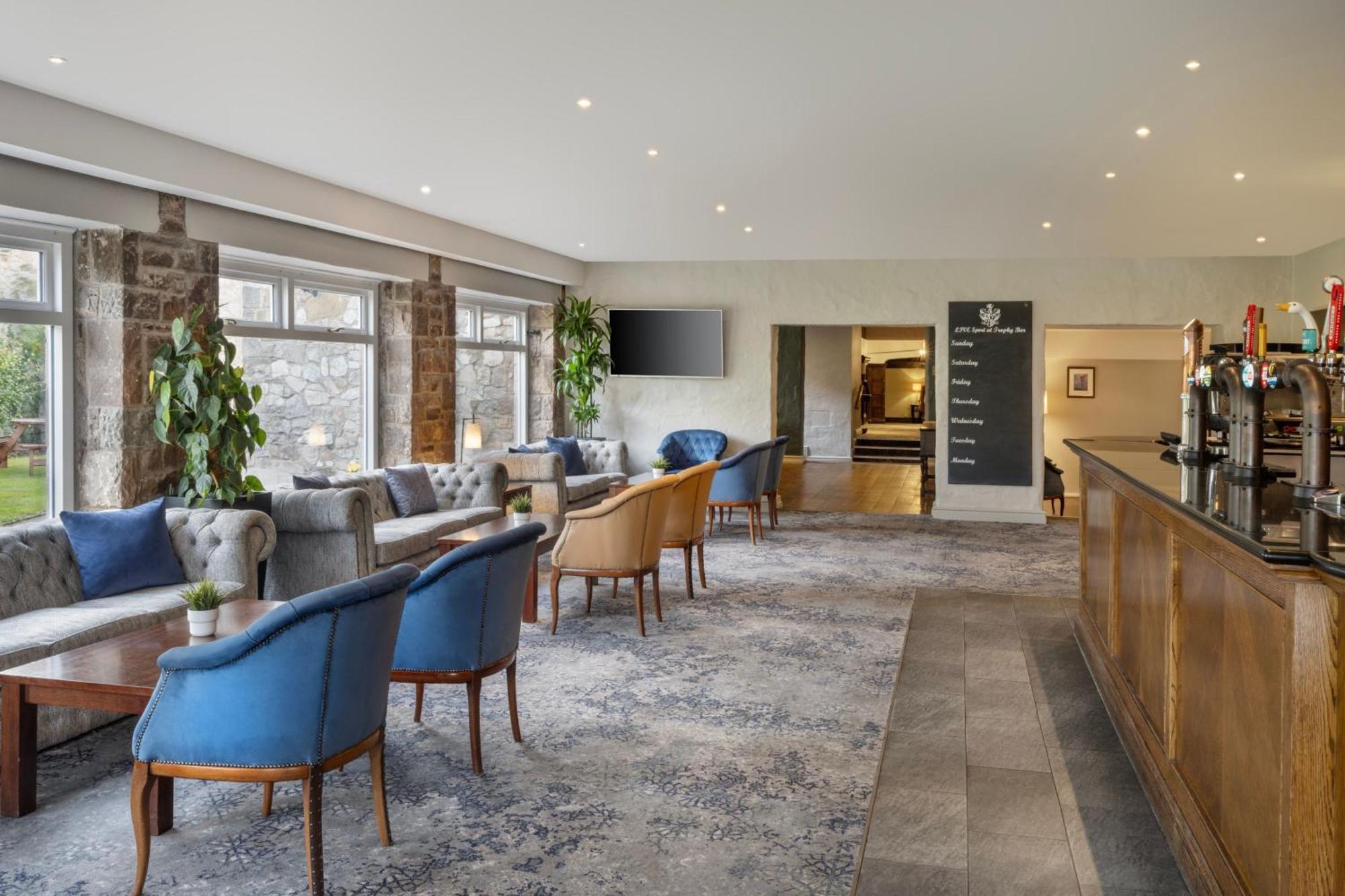 Delta Hotels By Marriott St Pierre Country Club Mathern Exterior foto